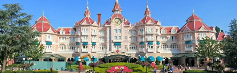 PARİS & DISNEYLAND TURU PEGASUS HAVAYOLLARI İLE 4 GECE